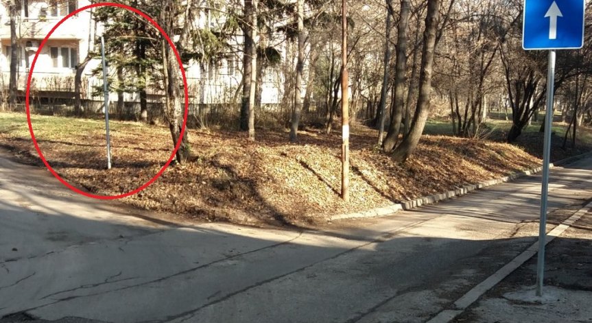 Някой редовно краде пътни знаци от улици в жк. 