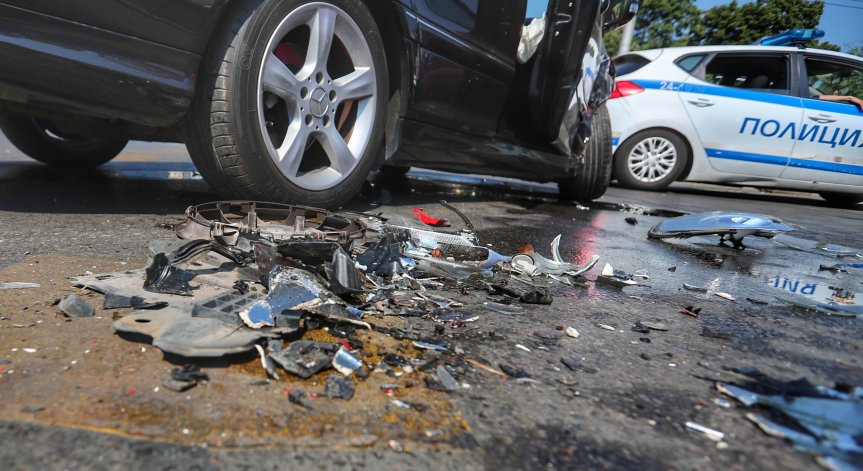 От началото на месеца са станали 203 пътни произшествия.