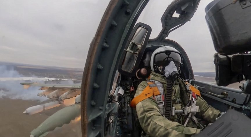 Русия започна учения в Арктика с 1800 военни и десетки кораби и самолети