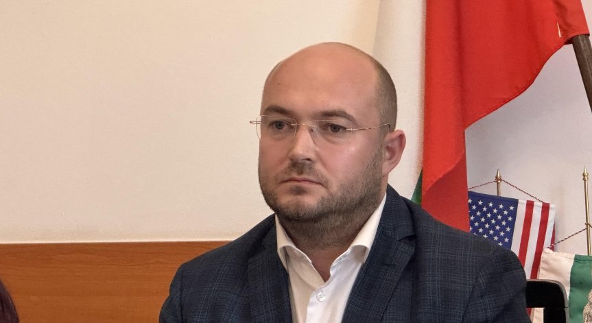 Българското гражданство е част от националната идентичност и суверенитета ни.