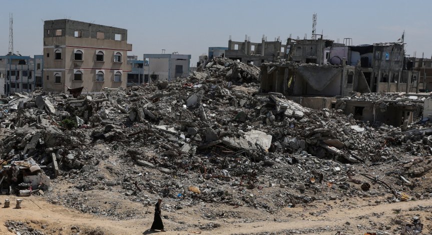 Израелските сили за отбрана казаха, че съмнителни превозни средства са се приближили до тях.