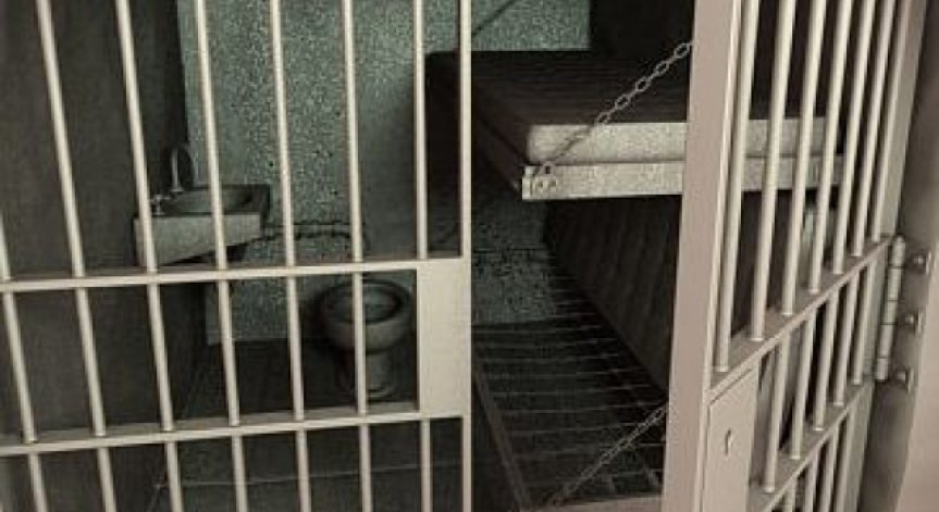 Надзирател дал телефон на затворник срещу 250 евро