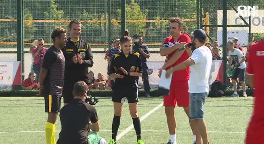 Тимът на Бербатов победи отбора на Левентис в благотворителна среща