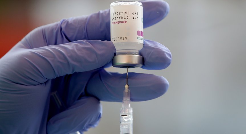 Италия спира с AstraZeneca за лица под 60 г. след смъртта на тийнейджърка