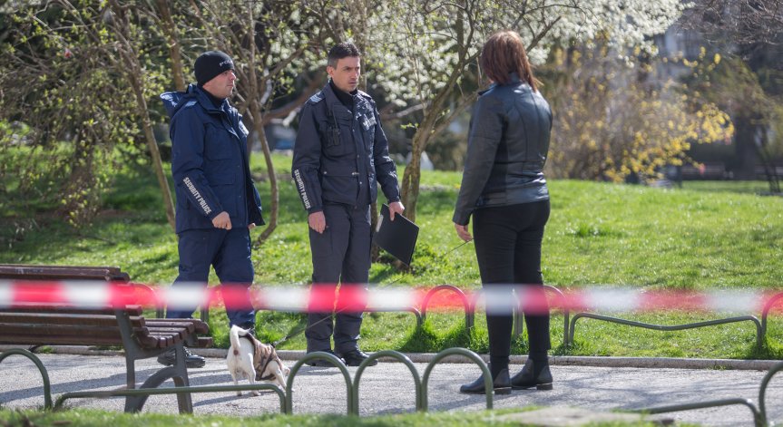 Вместо под карантина: Жена тича при джипито, двойка избяга в чужбина