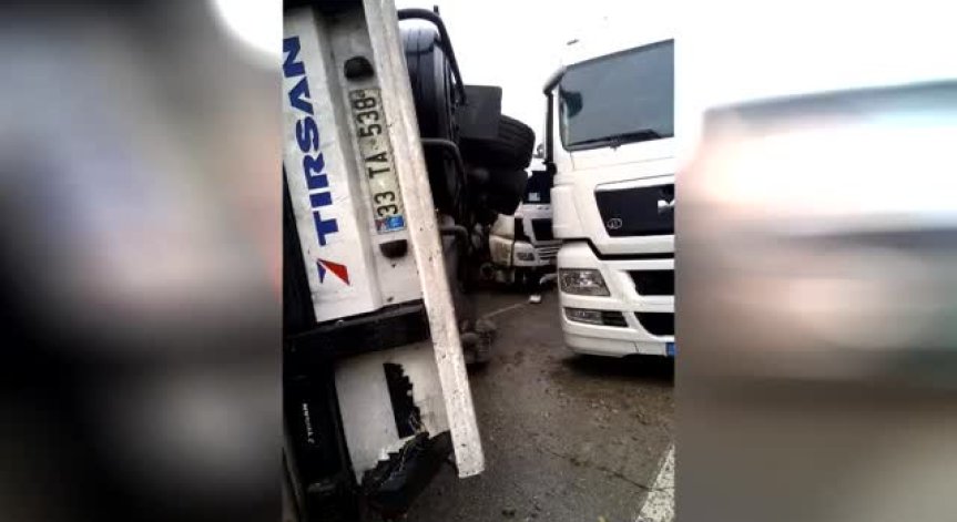 Верижна катастрофа с три ТИР-а край Монтана, няма пострадали
