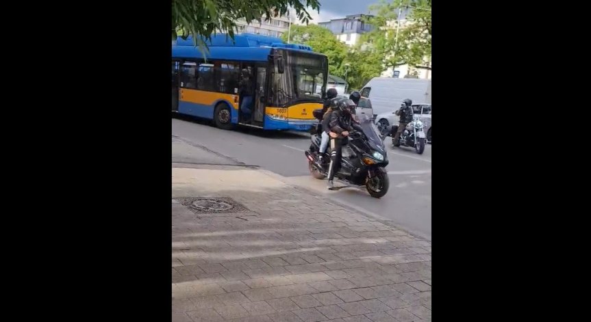 Моторист нападна и би шофьор на тролейбус в София