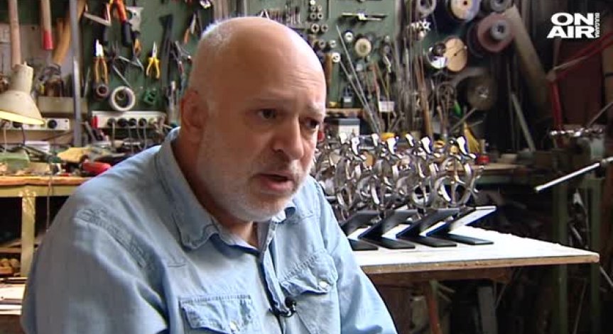 Проф. Велислав Минеков: Притеснен съм от предстоящото ми пътуване в Турция