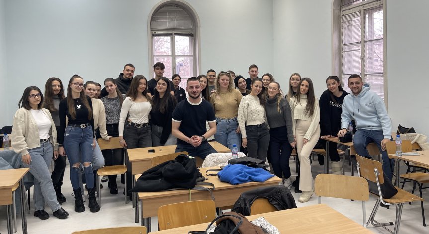 Репортерът Венцислав Василев – Зико гостува в СУ „Св. Климент Охридски“