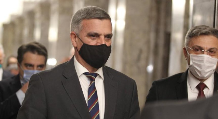 Янев: Не трябва да бъдем толкова чувствителни, когато някой говори за нас