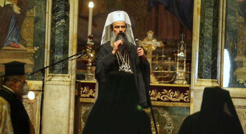 Вярата се завръща в класните стаи - Светият Синод приветства решението на парламента