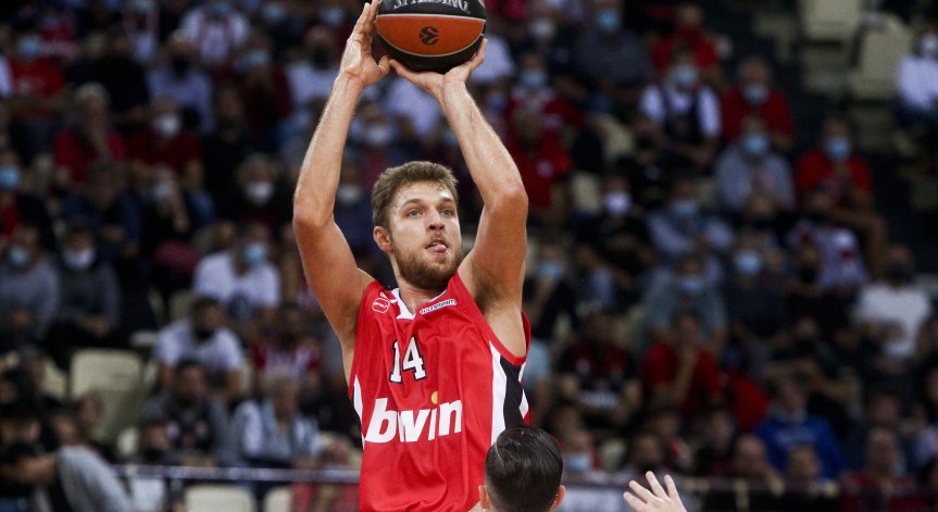  Везенков записа най-много минути на площадката.