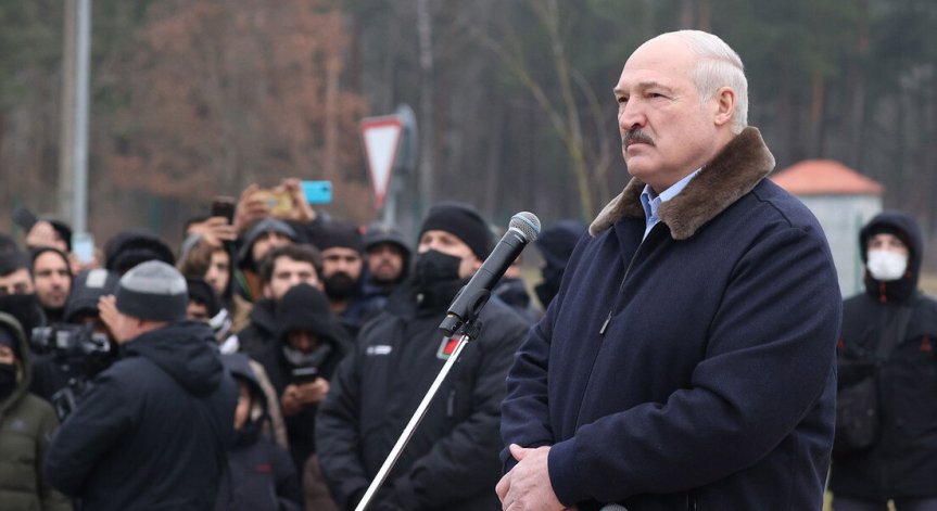 Лукашенко бие тревога: Украйна трупа войски на границата ни