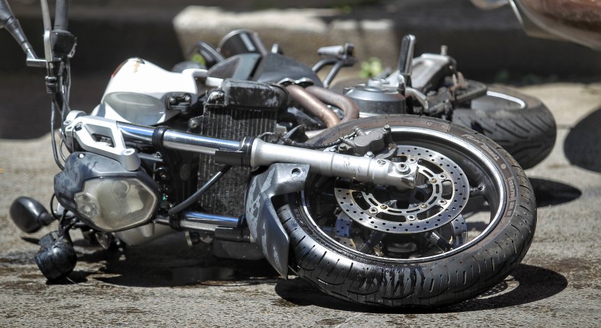 Моторист загина в катастрофа с бус между Дряново и Царева ливада