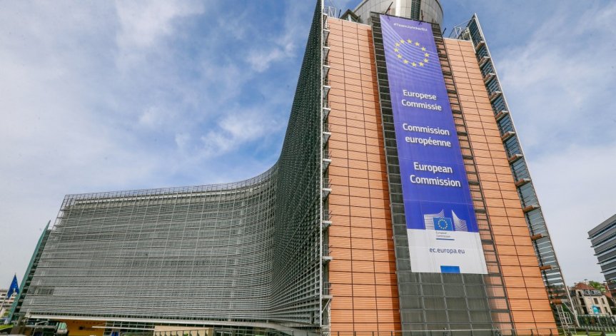 ЕК: Няма да коментираме специфичните събития, които стават в България