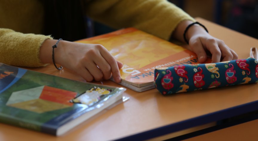 Обявяват кои ученици ще се завърнат в класните стаи