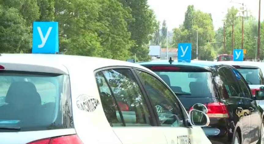 Автоинструктори на протест заради новите правила за шофьорите