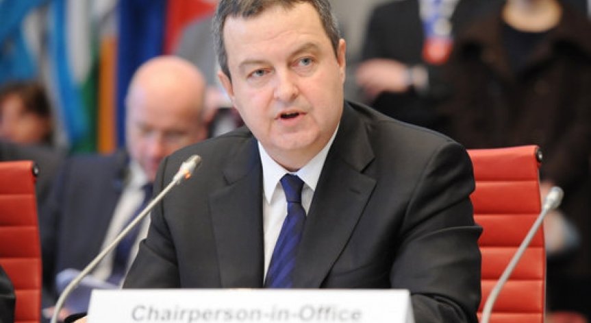 Киев и опълченците се договориха да изтеглят оръжията до 100 мм