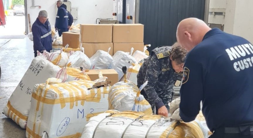 С участието на наши митничари хванаха огромно количество фалшиви стоки за над 33 млн. евро 