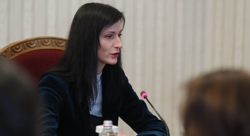 Мария Габриел ще внесе отказ от номинацията за премиер и кабинет