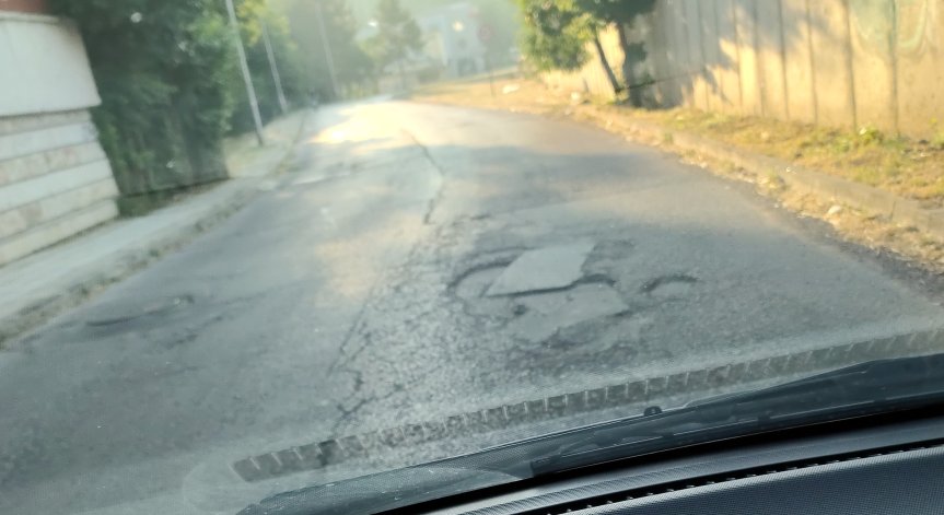 От Helpbook: Пътищата в Провадия са в окаяно състояние, градчето е в упадък