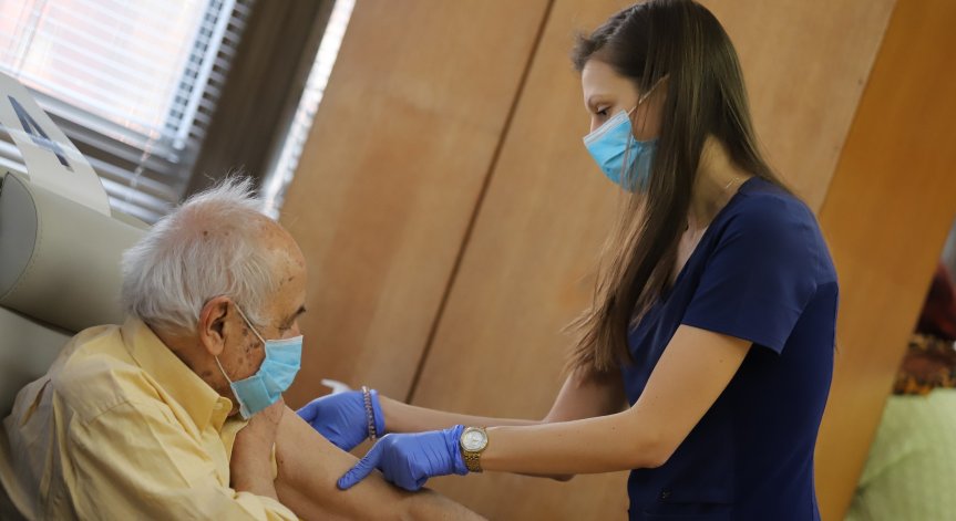 Ваксинационният център на ВМА ще работи всеки ден, има всички ваксини