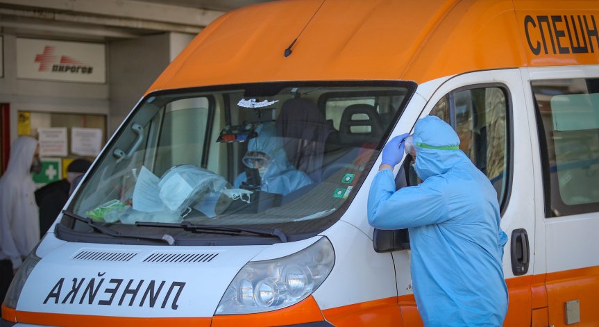 Здрави мъже на 35 и 36 г. са сред починалите с Ковид-19 за денонощието