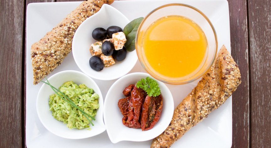 Намалява ли богатата закуска апетита ни по-късно през деня?