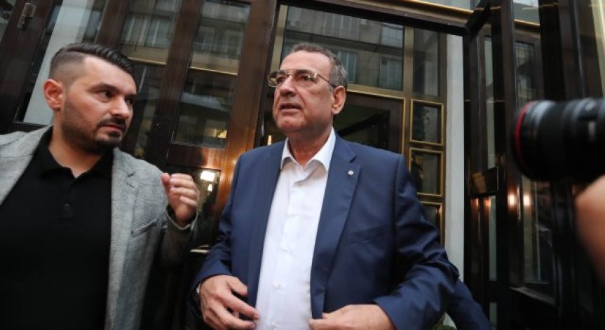 Този и други случаи са атака срещу свободата и демокрацията, смята той.