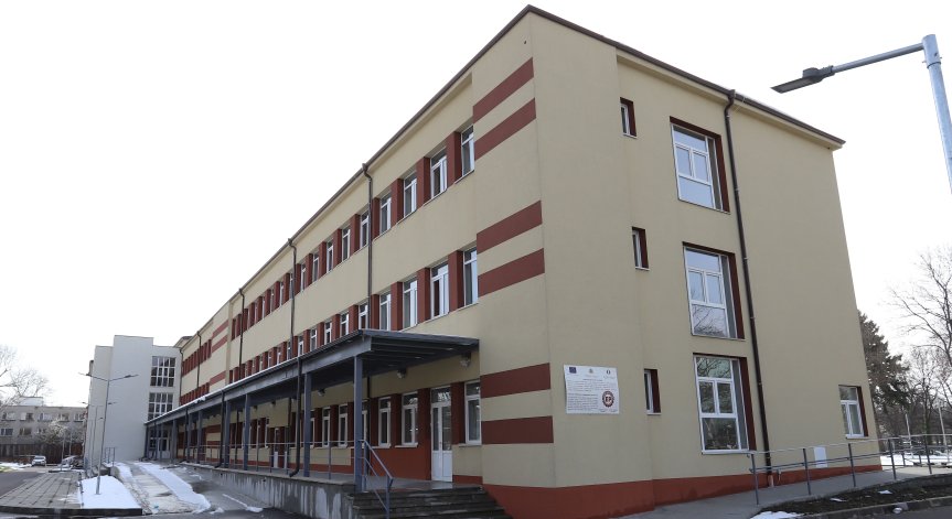 Болницата в Кюстендил получи два кислородни концентратора