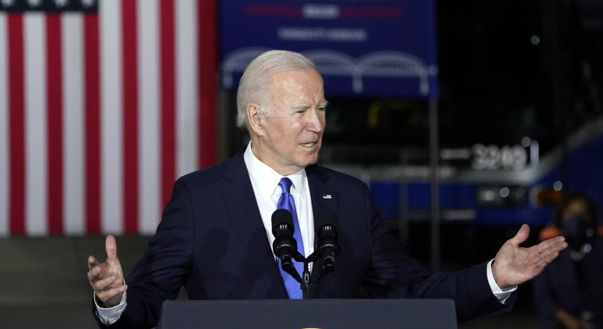 Напрежението между САЩ и Русия срина рейтинга на Байдън