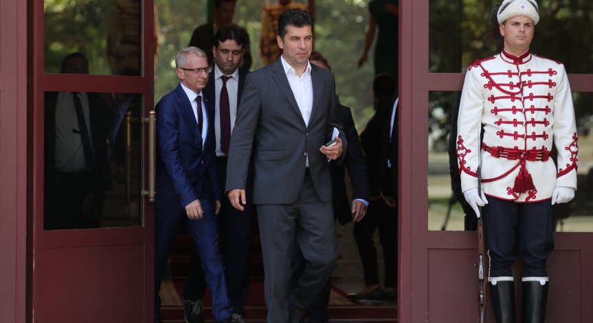 От ПП-ДБ признаха, че е обсъждано свалянето на Рая Назарян от поста