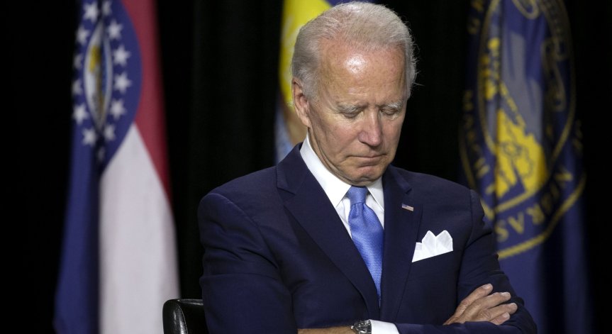 Проучване: Байдън изпреварва Тръмп с 12 пункта в САЩ