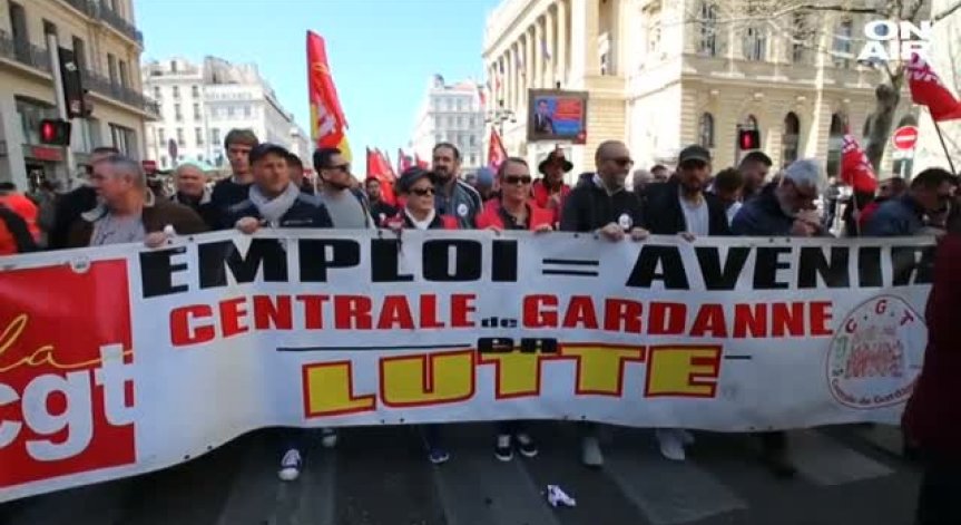 Хиляди протестираха по улиците на десетки градове във Франция