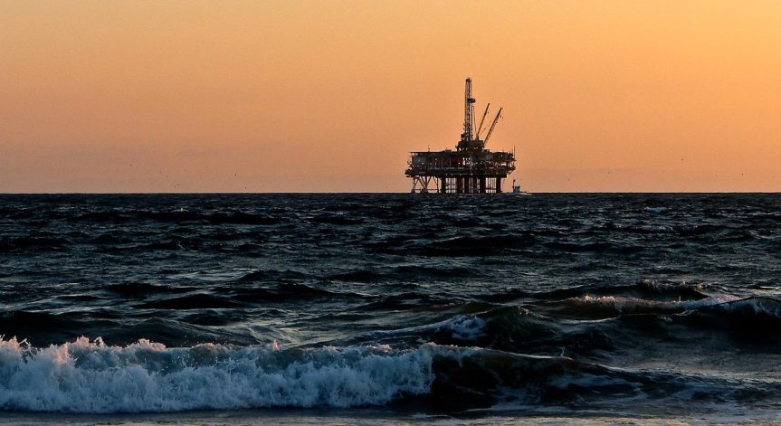 МС откри конкурс за търсене на нефт и газ в Черно море