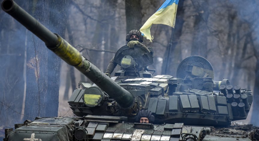 Все повече противници на даването на касетъчни бомби на Киев