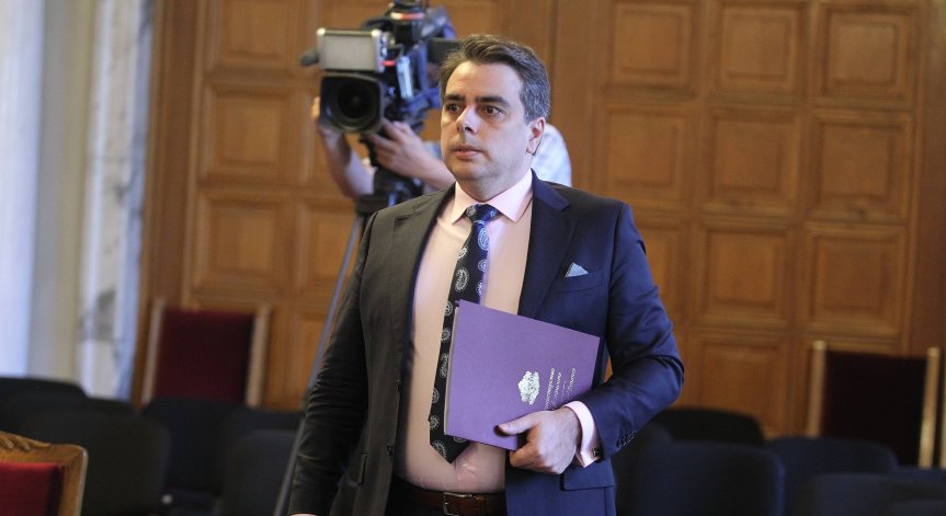 Асен Василев иска бонус от 1,2 млрд. лв. за пенсионерите и ощетените бизнеси