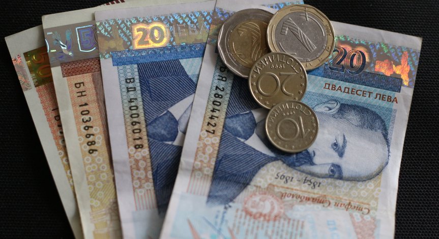 12,5% е разликата в заплатите между мъжете и жените у нас