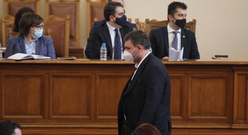 Пеевски поиска от ББР проверка на кредита на 