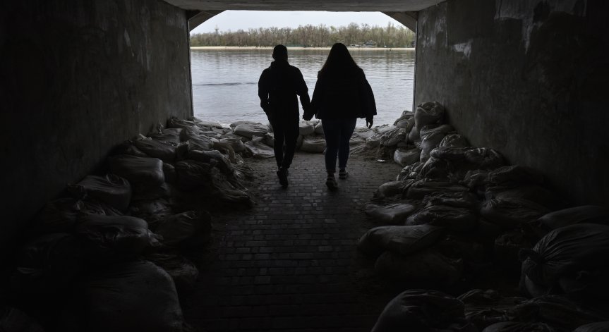 Въздушна тревога в цяла Украйна: Експлозии разтърсиха Киев рано сутринта