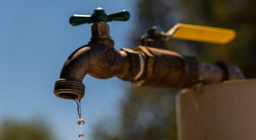 Своге отново на сухо: Авария на довеждащ водопровод остави града без вода