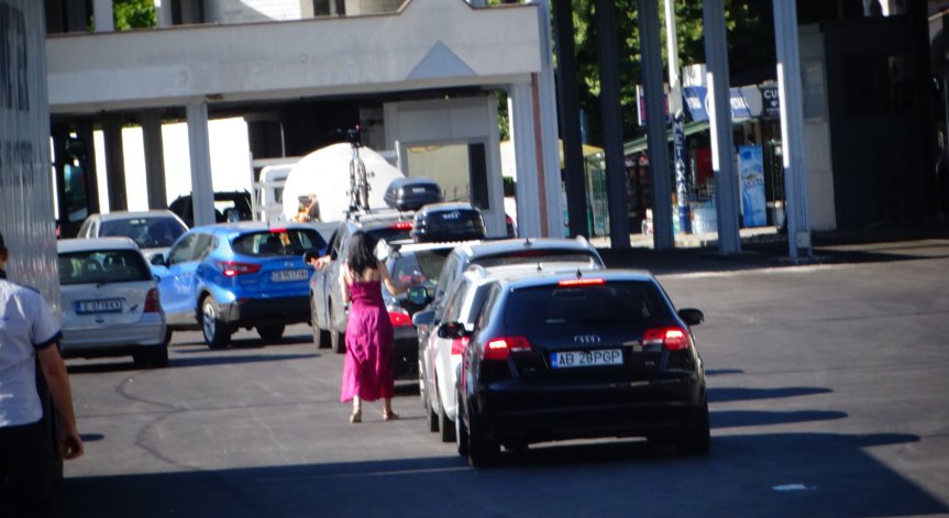 Гърция ще пропуска през 