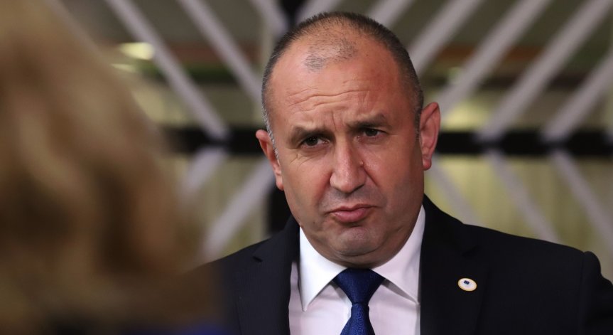 Радев: Бих свикал КСНС, но не виждам конструктивни и ясни позиции от партиите