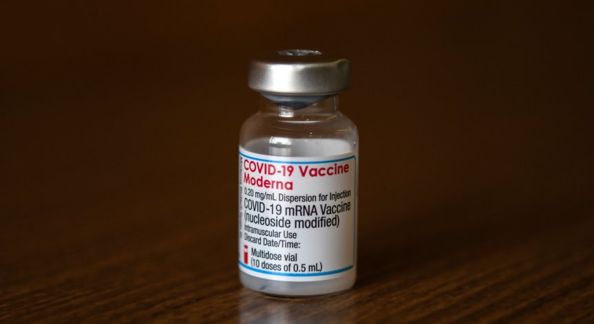 Официално: ЕМА одобри поставянето на трета доза от ваксината на Moderna