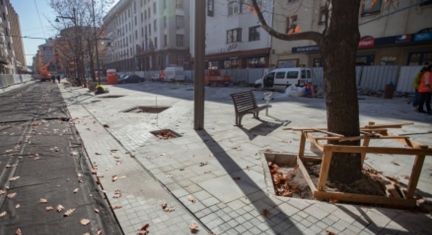 Обзавеждането и украсяването на площад 