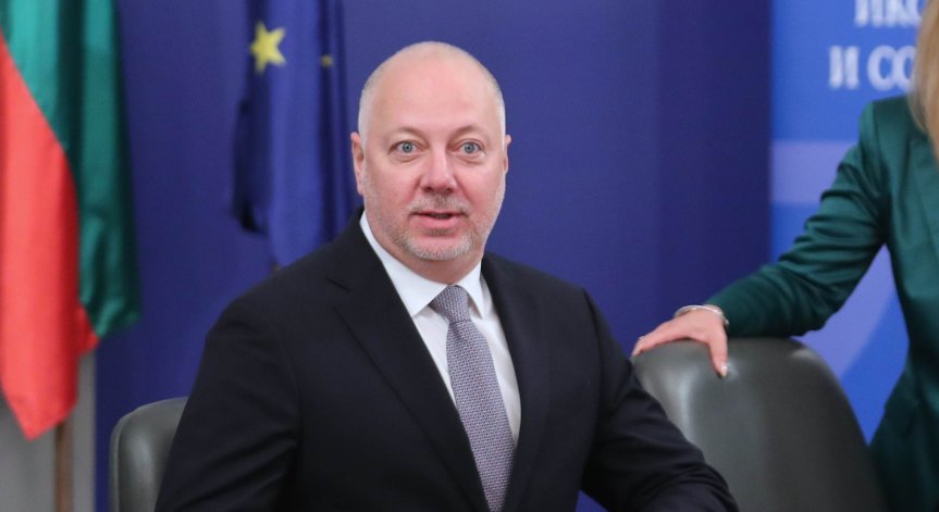 Премиерът ще трябва да обяснява за инцидента в Русе.