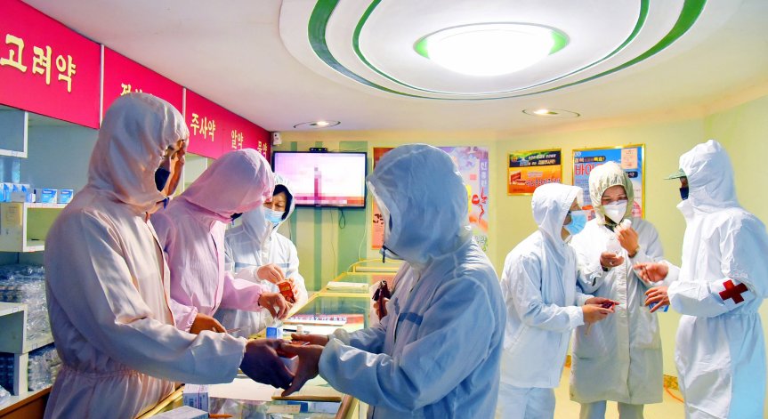 На фона на Ковид-19: Северна Корея обяви нови 40 060 случая на треска