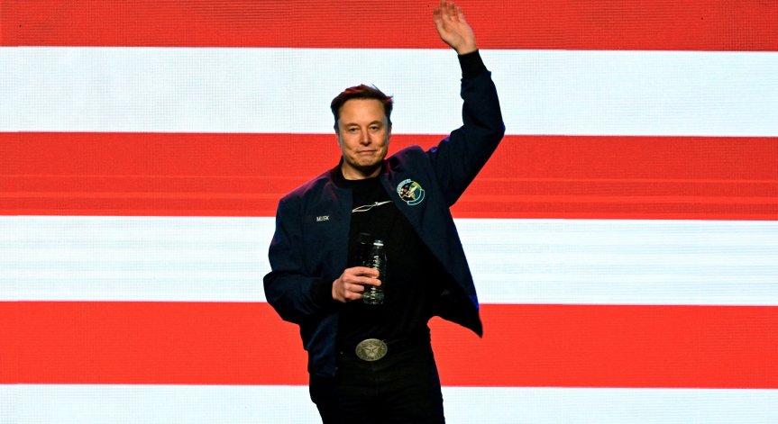 Ако зависеше от мен, Tesla отдавна щеше да е инвестирала в xAI, съобщи Мъск.