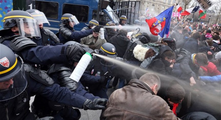 Сблъсъци в Париж след узаконяването на еднополовите бракове (видео)