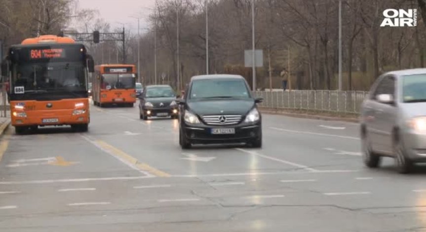 Автобус блъсна велосипедист: Инцидент или умишлена катастрофа?